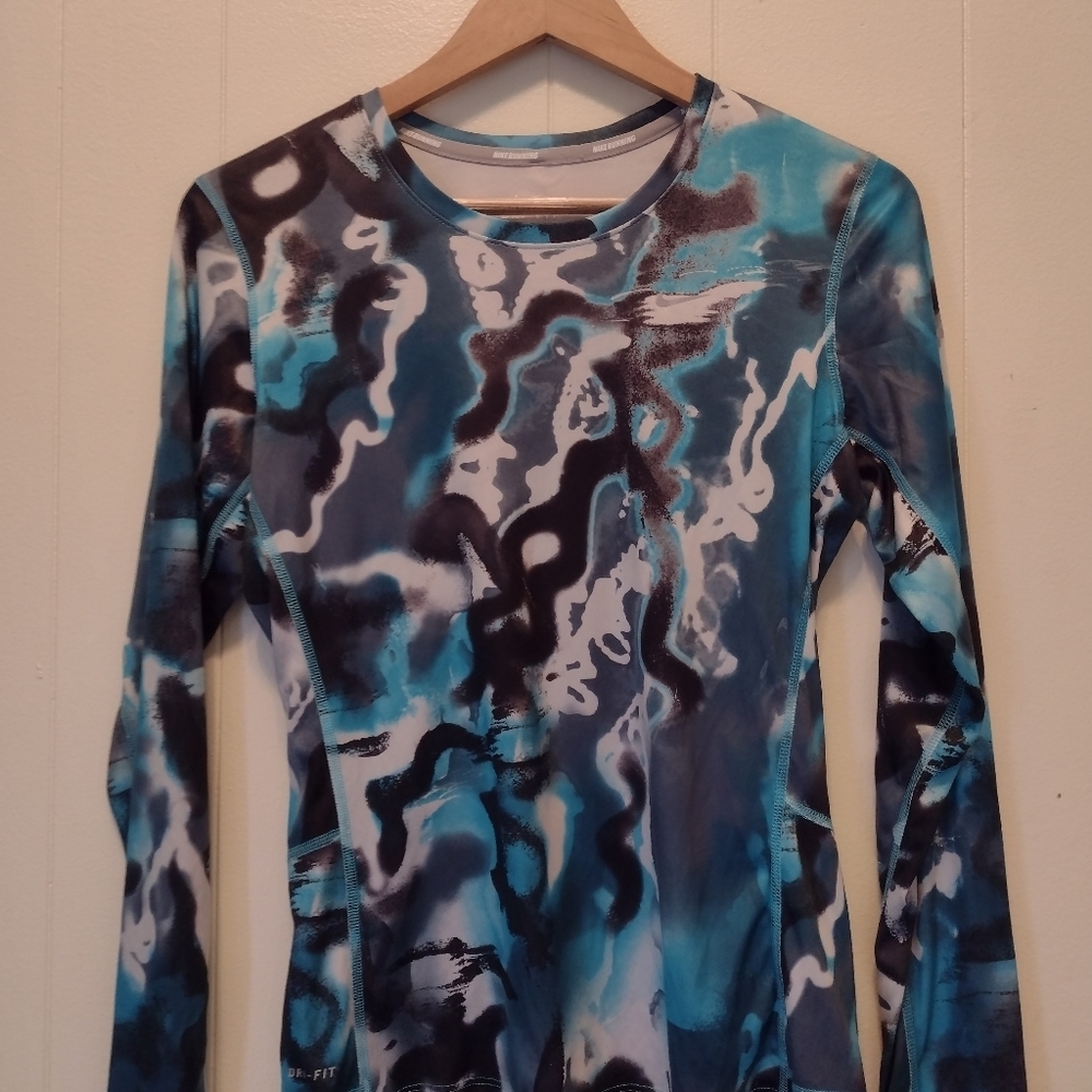 Nike Running Women's Dri-Fit Shirt Pullover Long Sleeve Size Small Blue